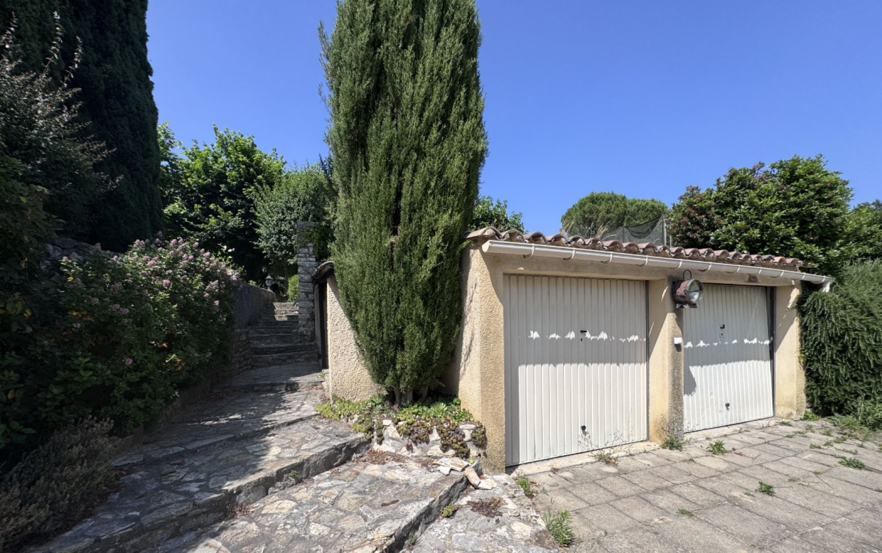 garage